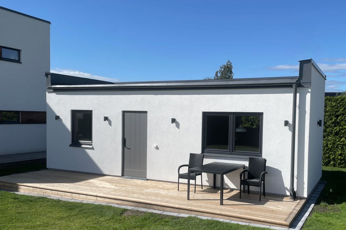 Attefallshus, Ljungsbro – Stilrent, modernt och inflyttningsklart
